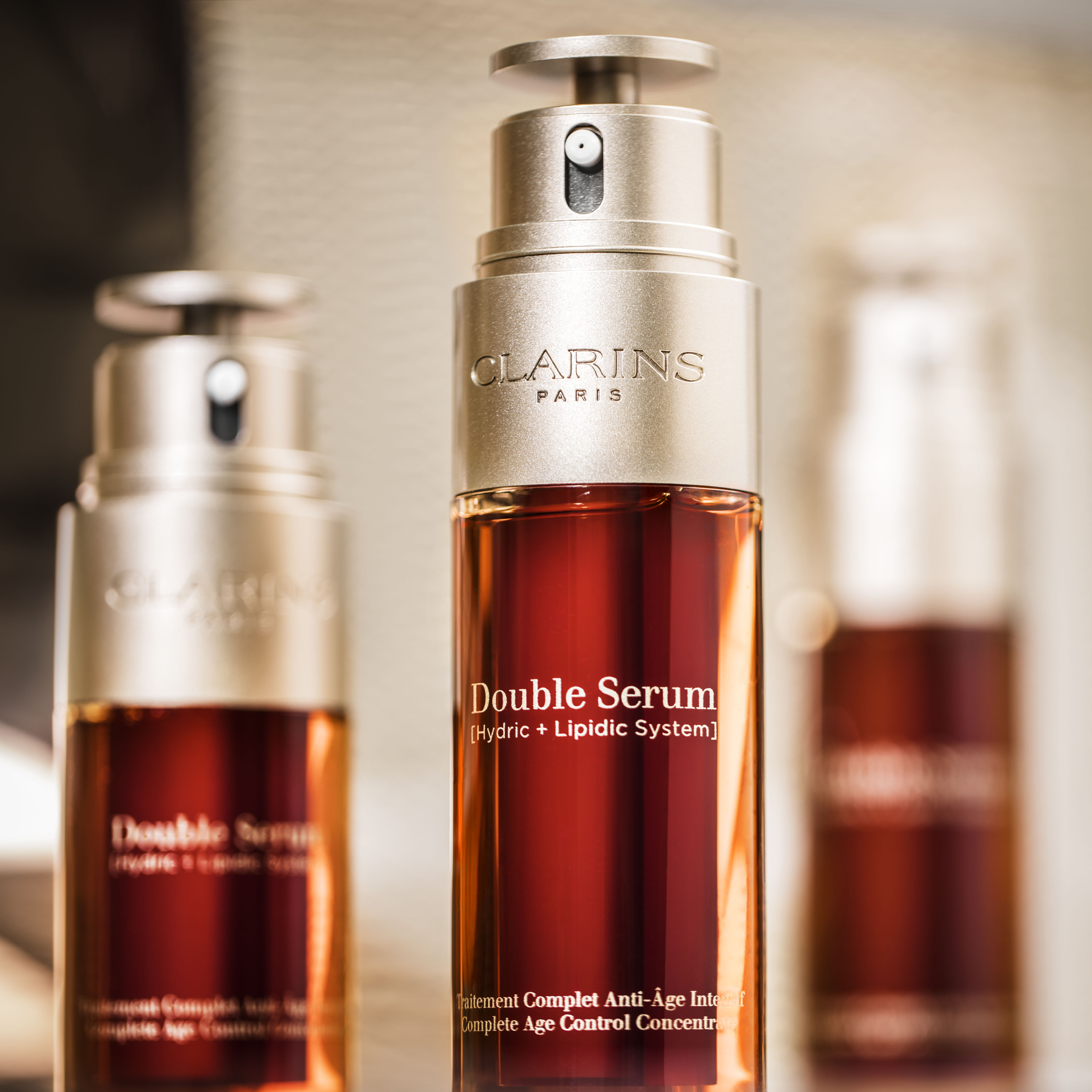 2017_Double_Serum_star_social_networks